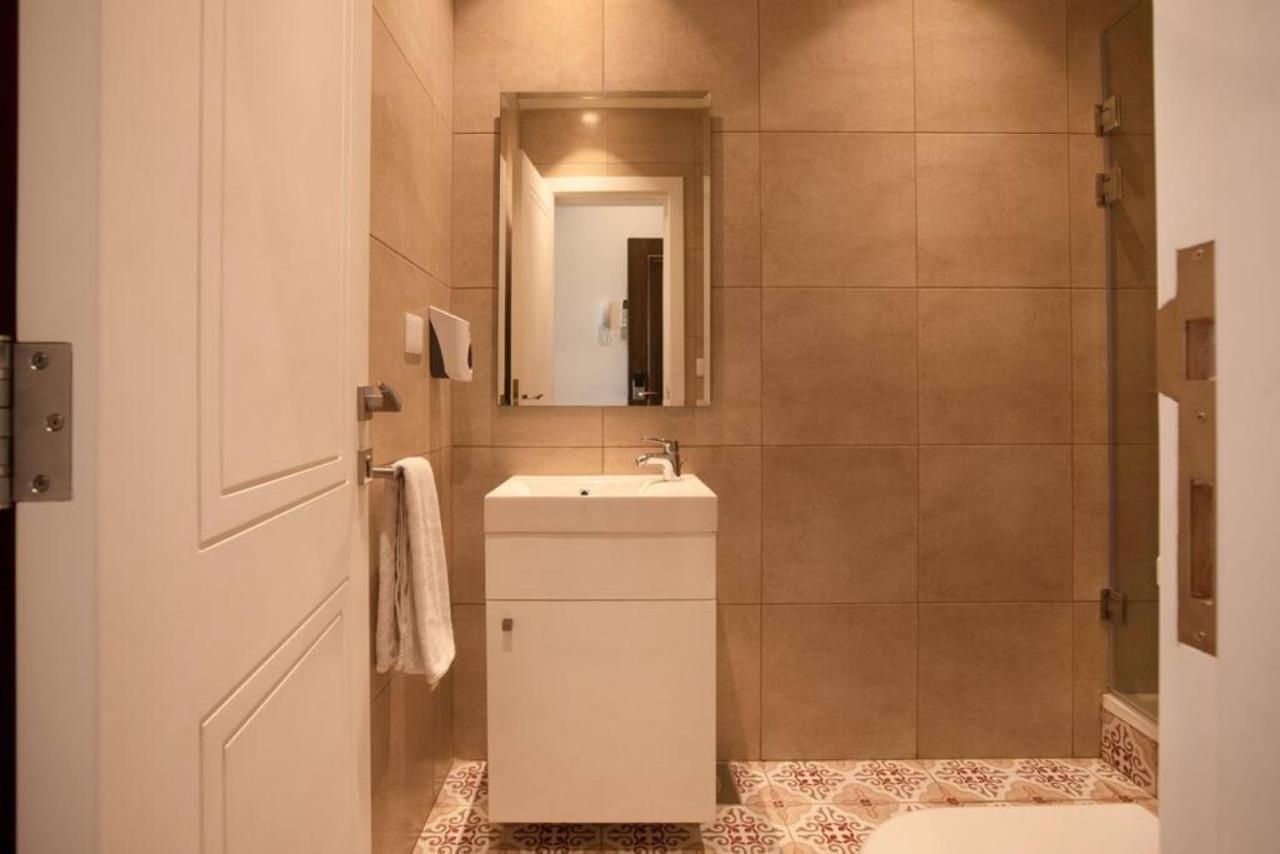 Madam Laylas 405 In Mar Mikhael