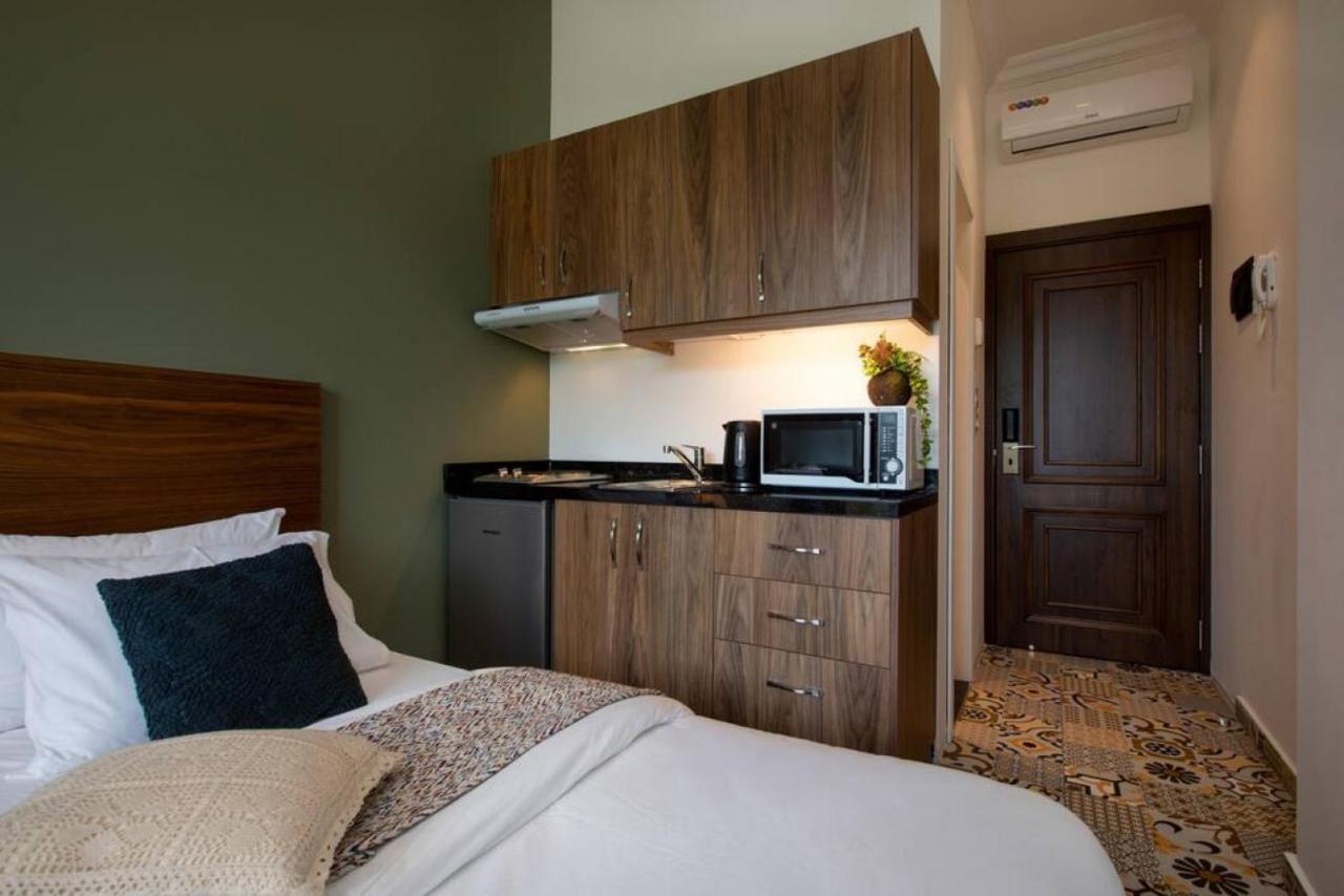 Apartment Madam Laylas 405 In Mar Mikhael Beirut